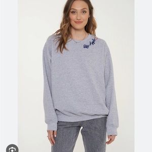 NWT Project Social T Big Apple Embroidered Oversized Cozy Sweatshirt Sweater